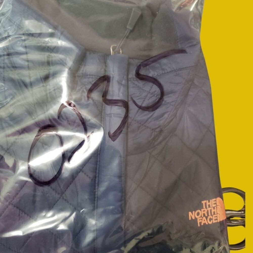 The North Face Womens Insulated Quilted Vest Navy Blue Medium - Picture 13 of 13